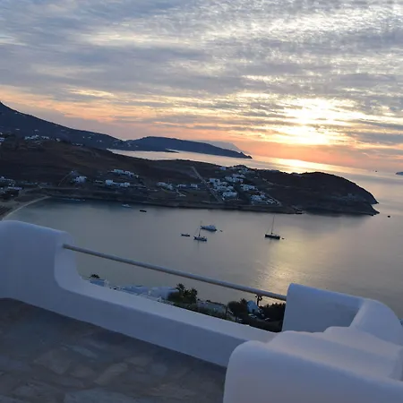 Andromeda Mykonos & 아파트호텔 칼로 리바디