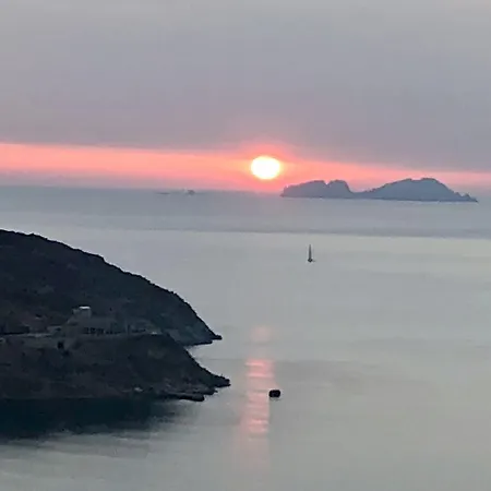 Andromeda Mykonos & 아파트호텔 칼로 리바디