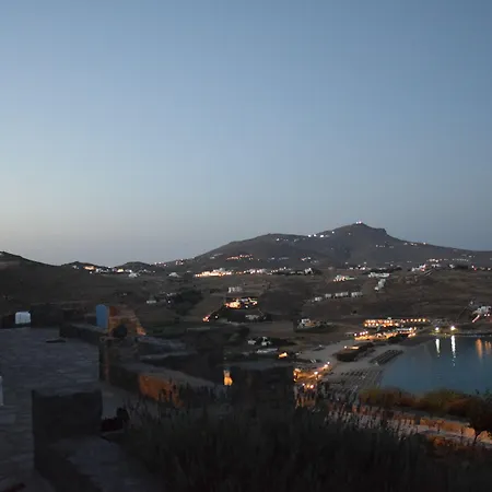 Andromeda Mykonos & קאלו ליבאדי